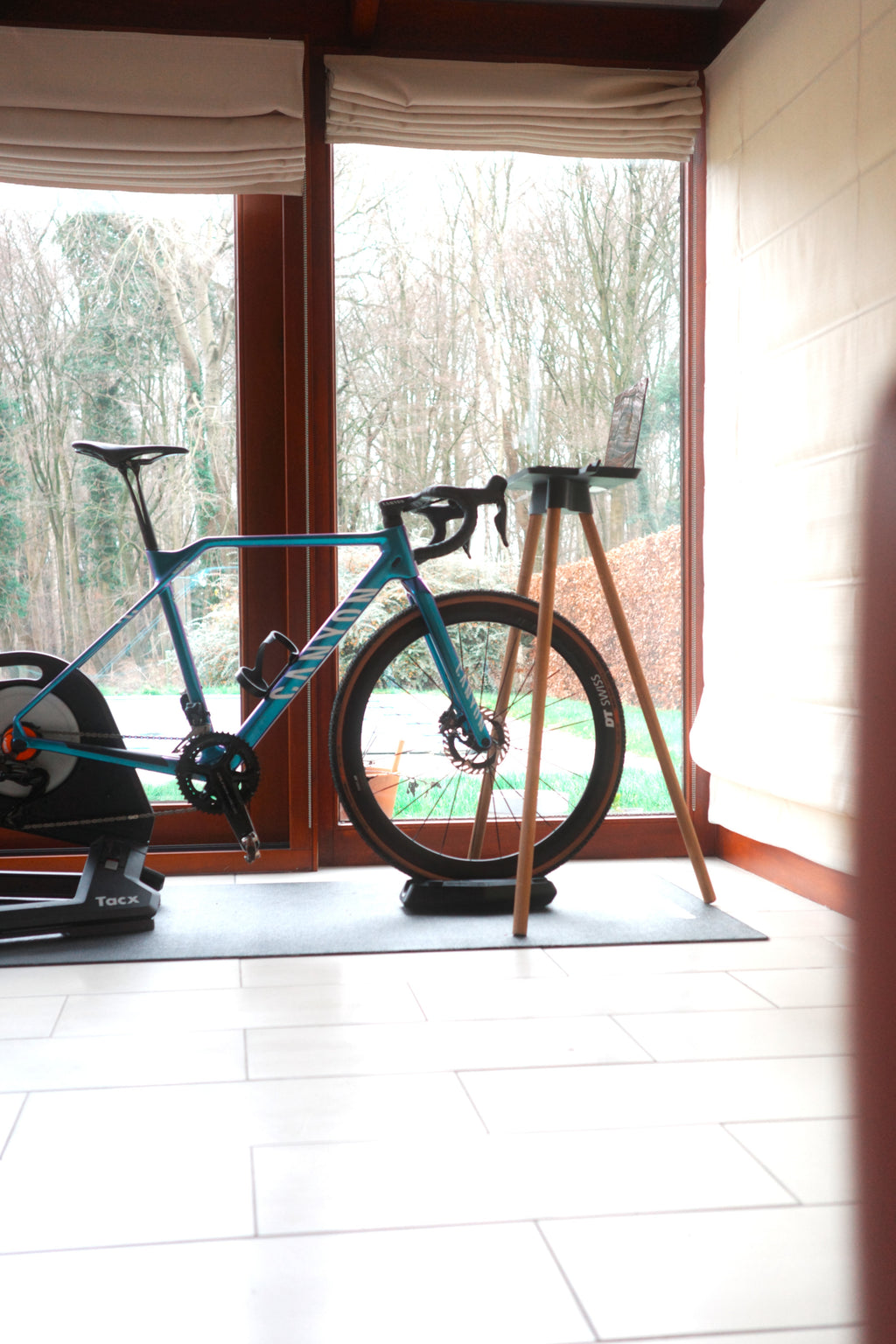 STAND - Home Trainer - Stand for tablet &amp; laptop