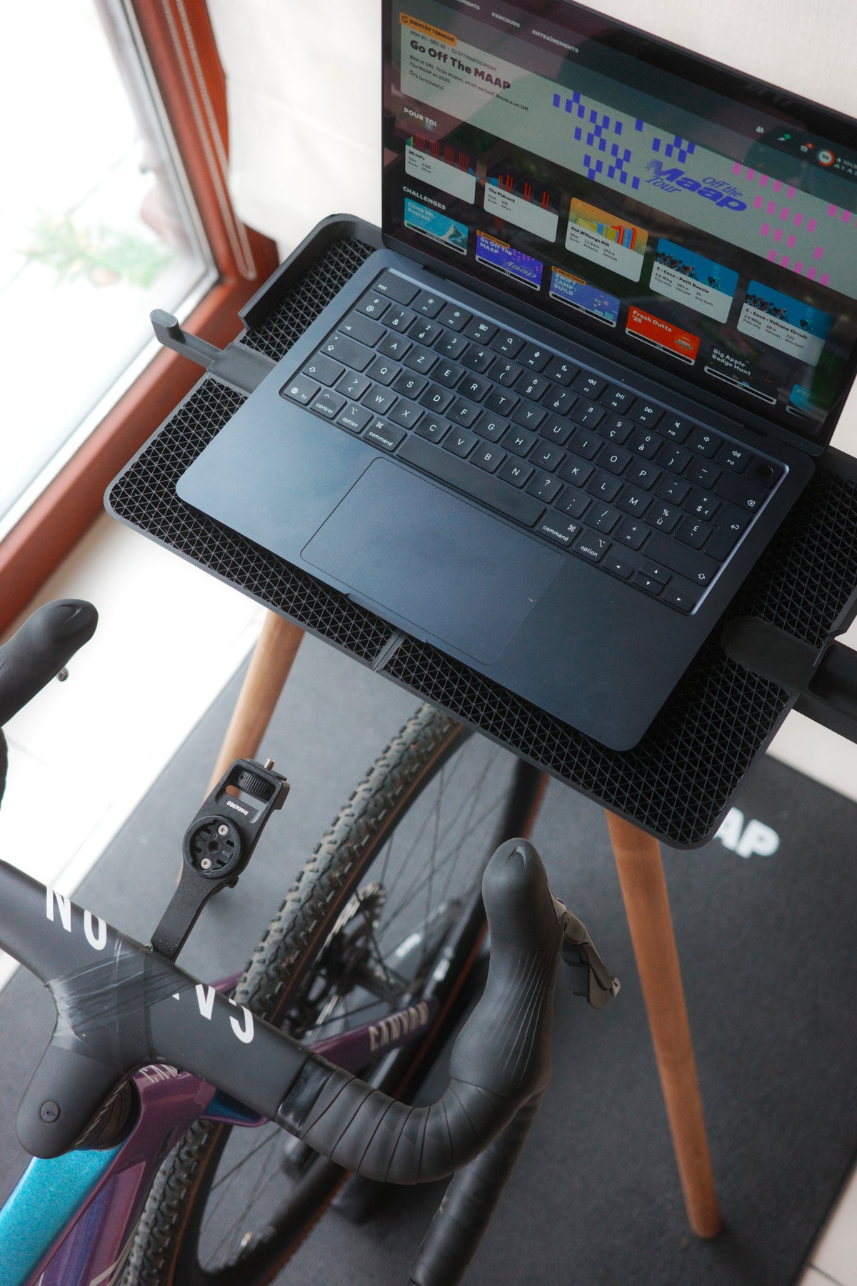 STAND - Home Trainer - Stand for tablet &amp; laptop